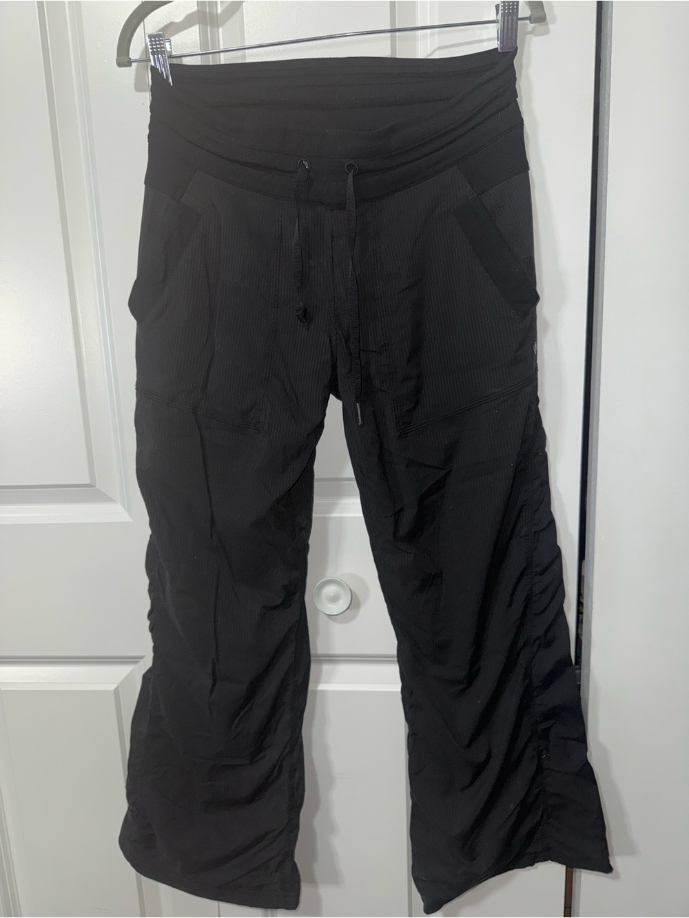 lululemon athletica Dance Studios - size 4 - 27inch inseam **